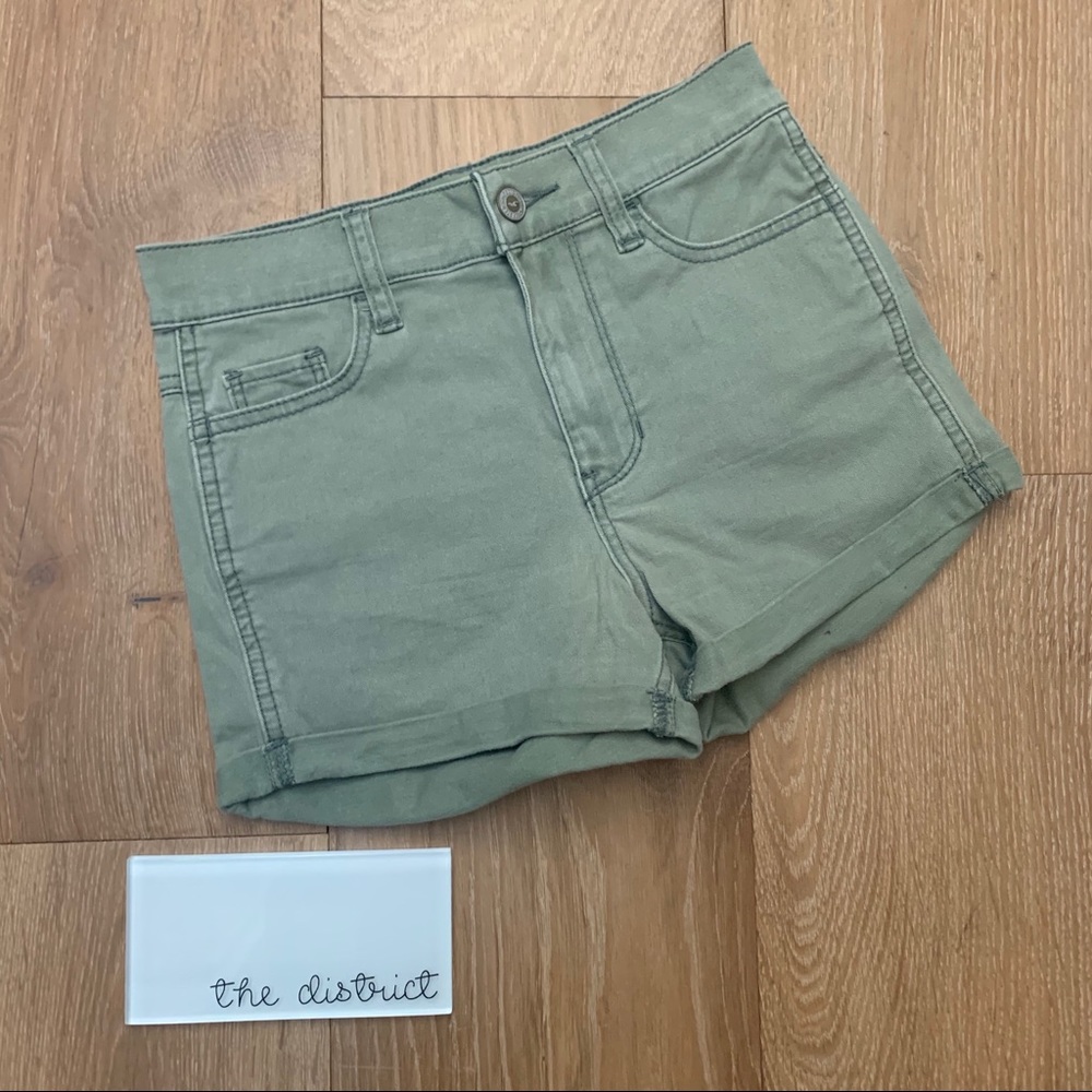 Hollister Olive High Rise Short Shorts